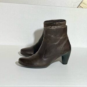 Ecco Heeled Boot